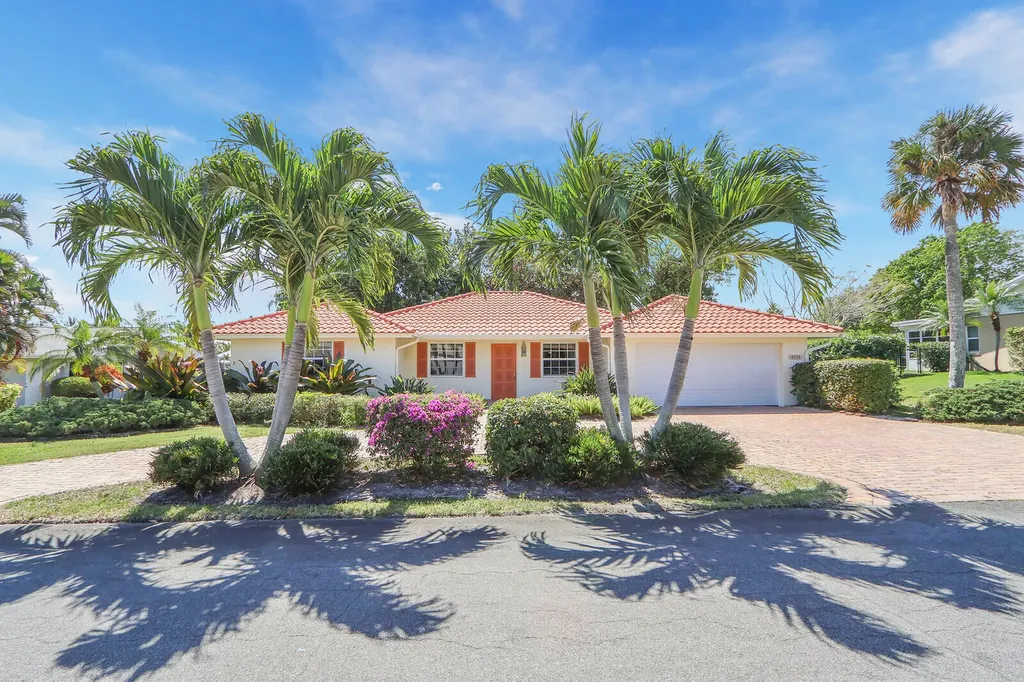 8574 SE Seagrape Way Hobe Sound FL 33455