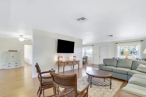 8574 SE Seagrape Way Hobe Sound FL 33455