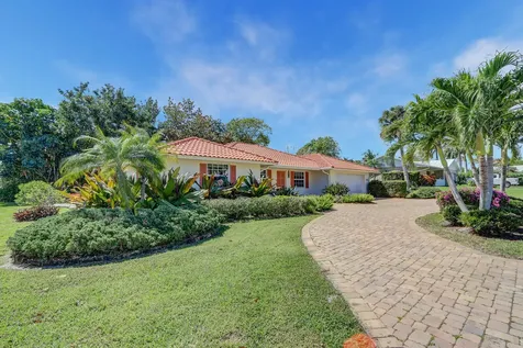 8574 SE Seagrape Way Hobe Sound FL 33455