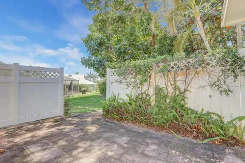 8574 SE Seagrape Way Hobe Sound FL 33455