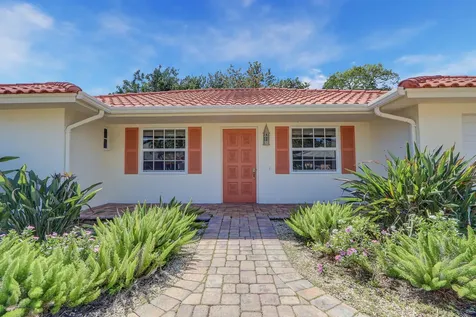 8574 SE Seagrape Way Hobe Sound FL 33455