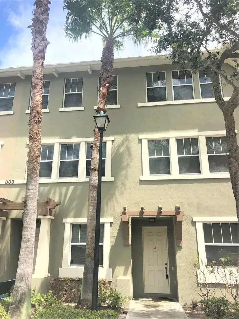 883 Millbrae Court West Palm Beach FL 33401
