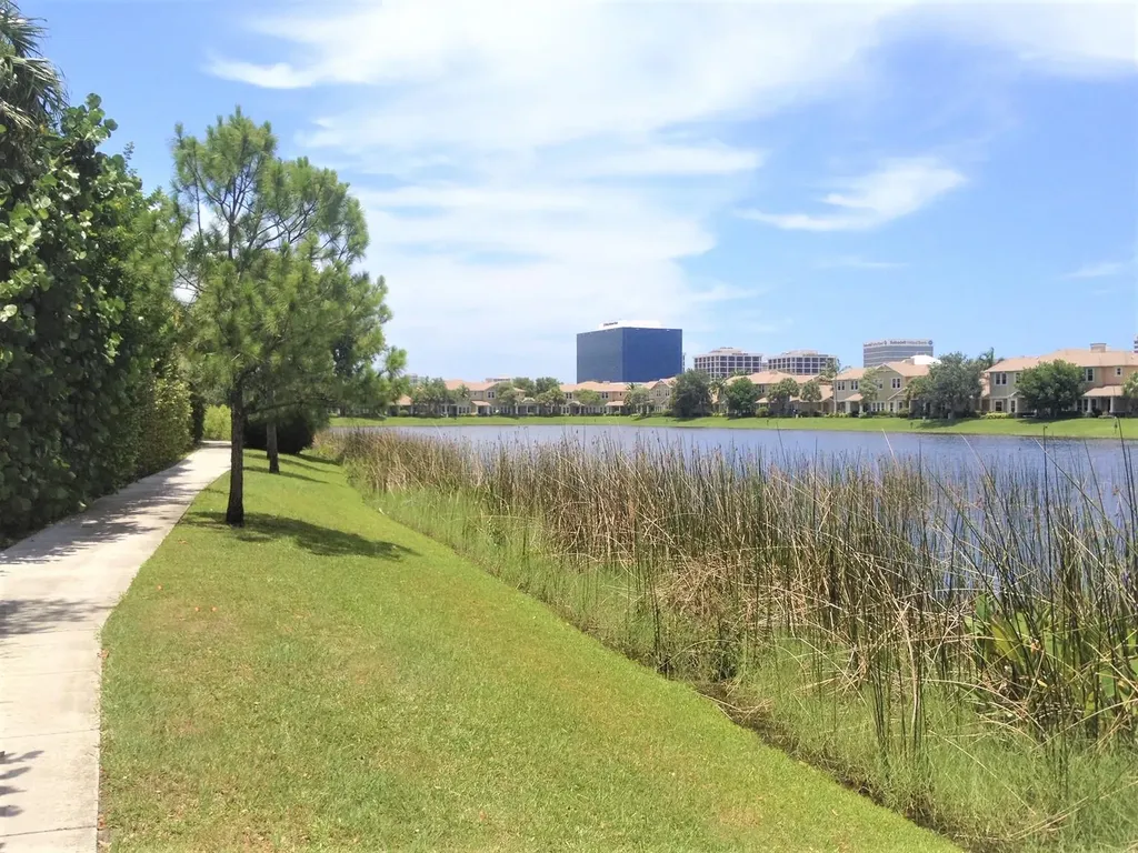883 Millbrae Court West Palm Beach FL 33401