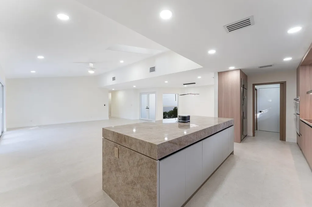 1380 SW 1st Street Boca Raton FL 33486