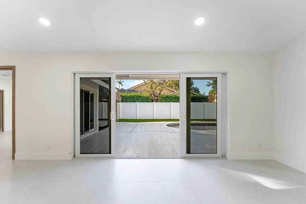 1380 SW 1st Street Boca Raton FL 33486