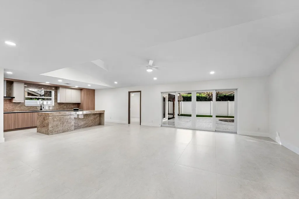 1380 SW 1st Street Boca Raton FL 33486