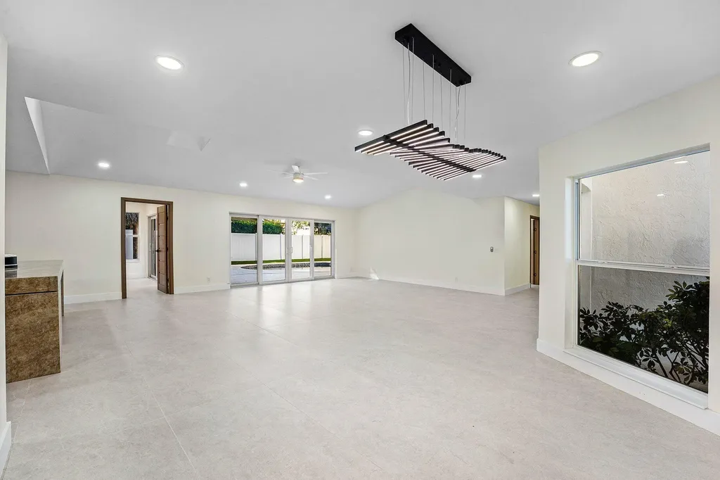 1380 SW 1st Street Boca Raton FL 33486