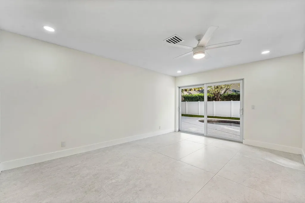 1380 SW 1st Street Boca Raton FL 33486