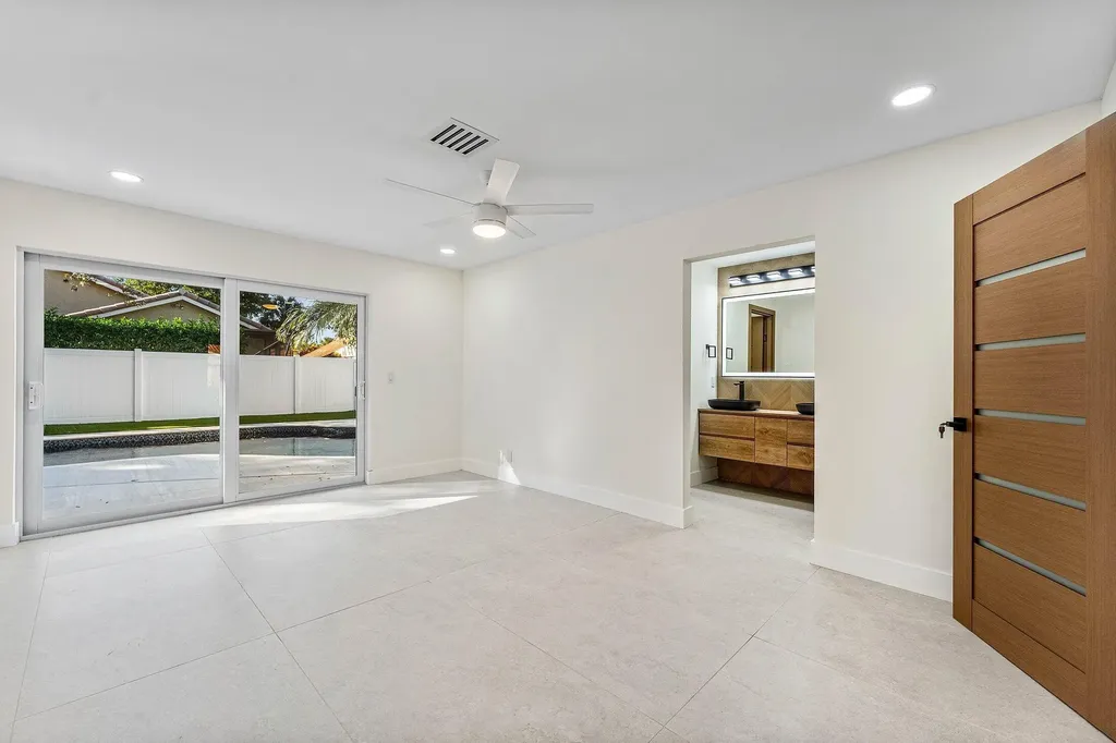 1380 SW 1st Street Boca Raton FL 33486