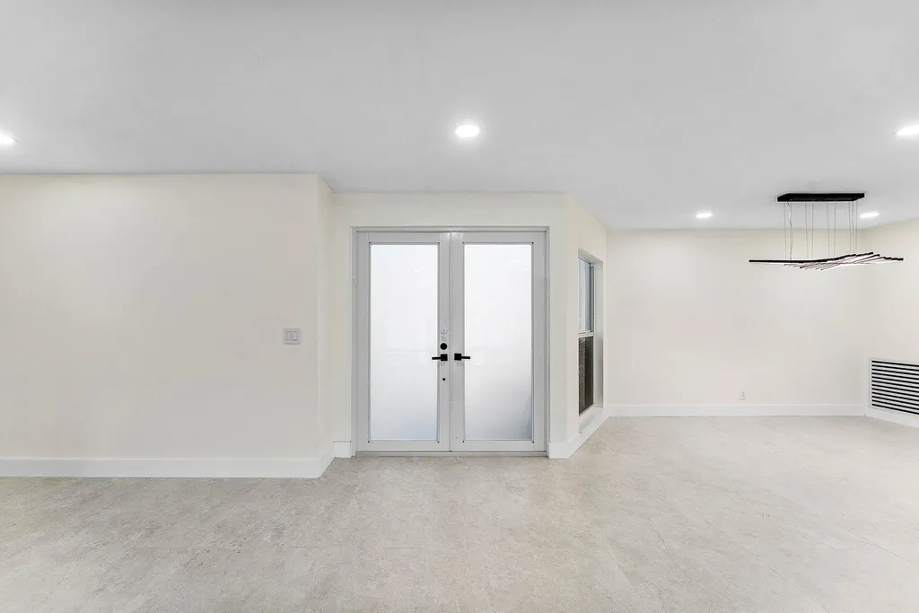 1380 SW 1st Street Boca Raton FL 33486
