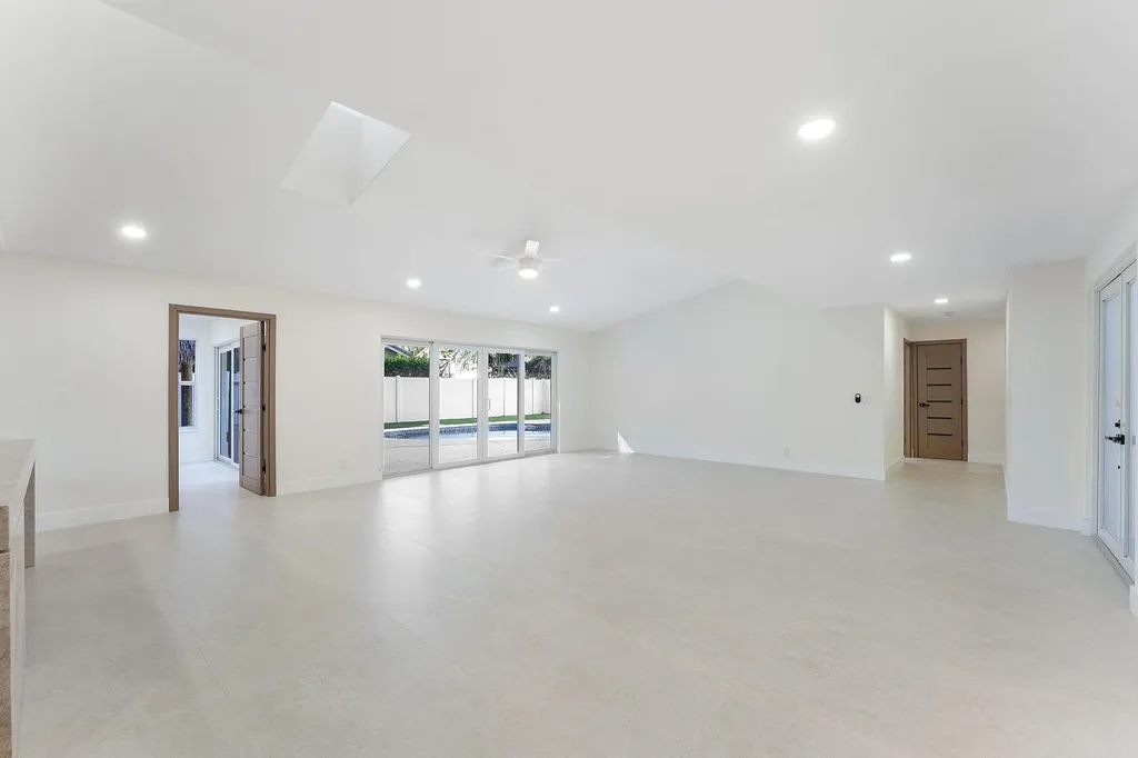 1380 SW 1st Street Boca Raton FL 33486