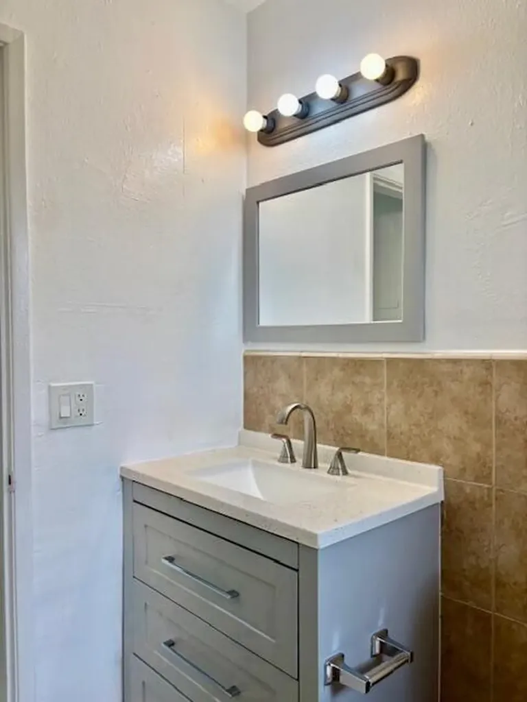5820 NW 13th Street Sunrise FL 33313