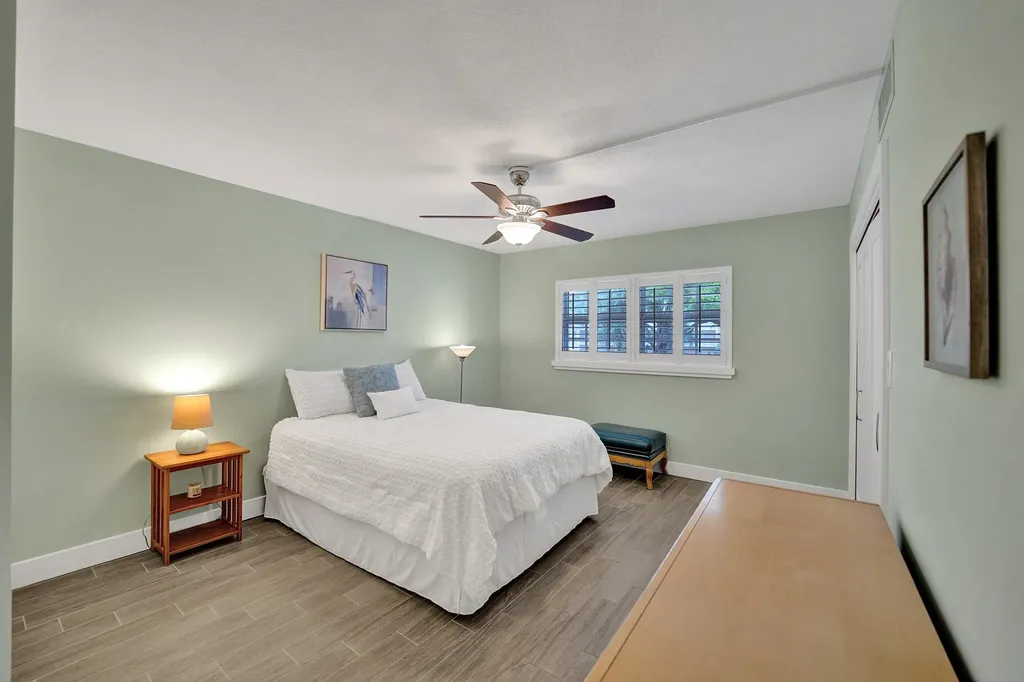 3145 NE 48th Court Lighthouse Point FL 33064