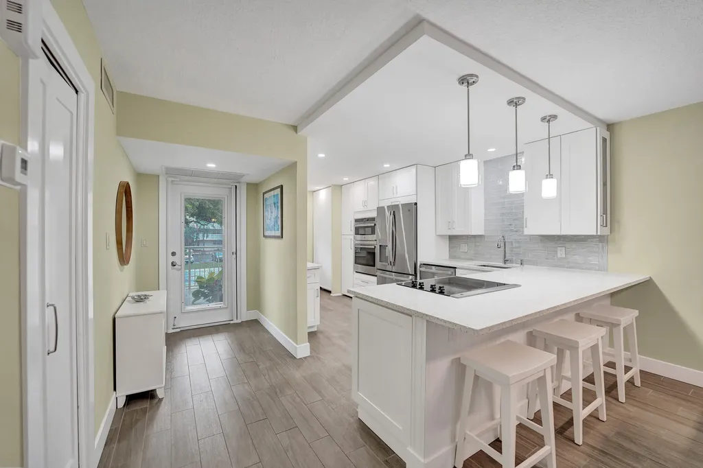 3145 NE 48th Court Lighthouse Point FL 33064