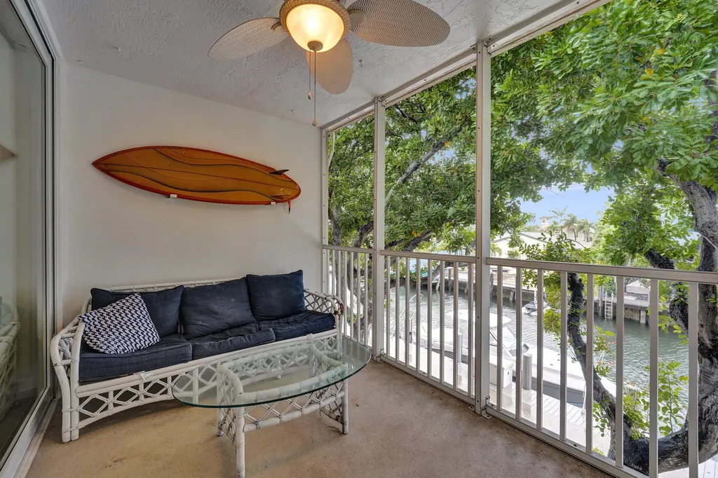 3145 NE 48th Court Lighthouse Point FL 33064
