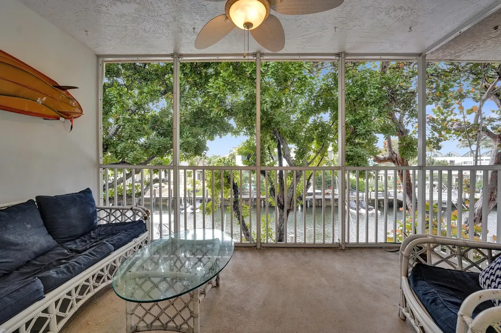 3145 NE 48th Court Lighthouse Point FL 33064