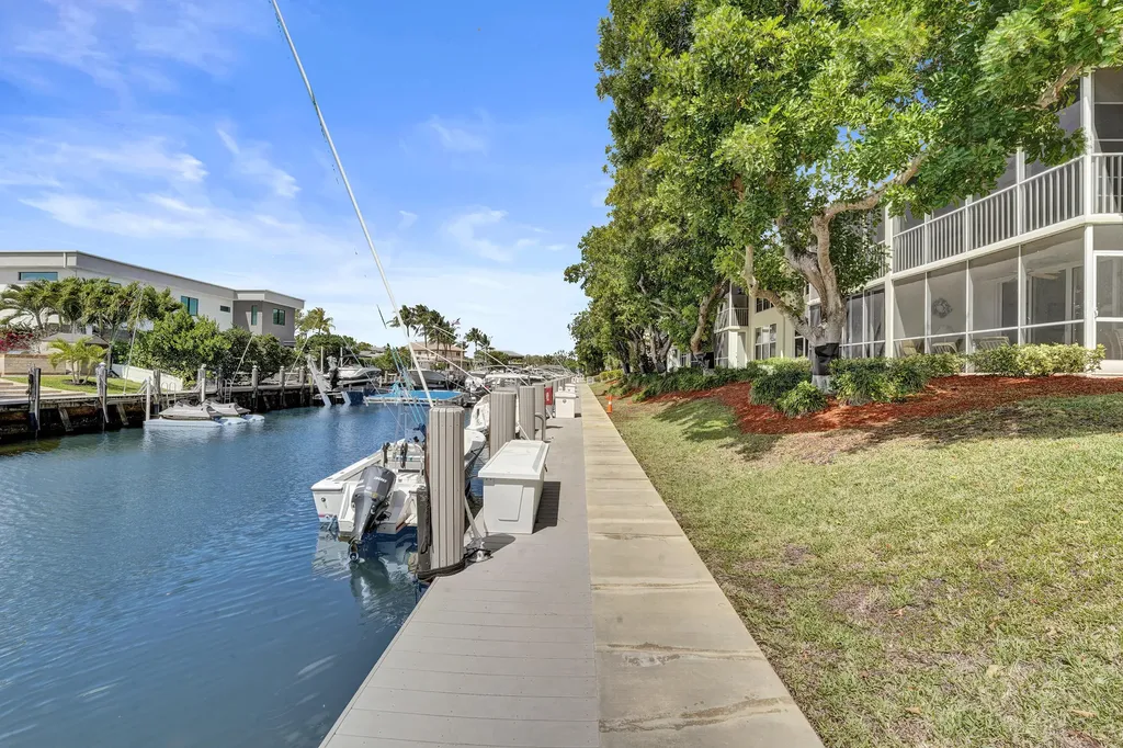 3145 NE 48th Court Lighthouse Point FL 33064