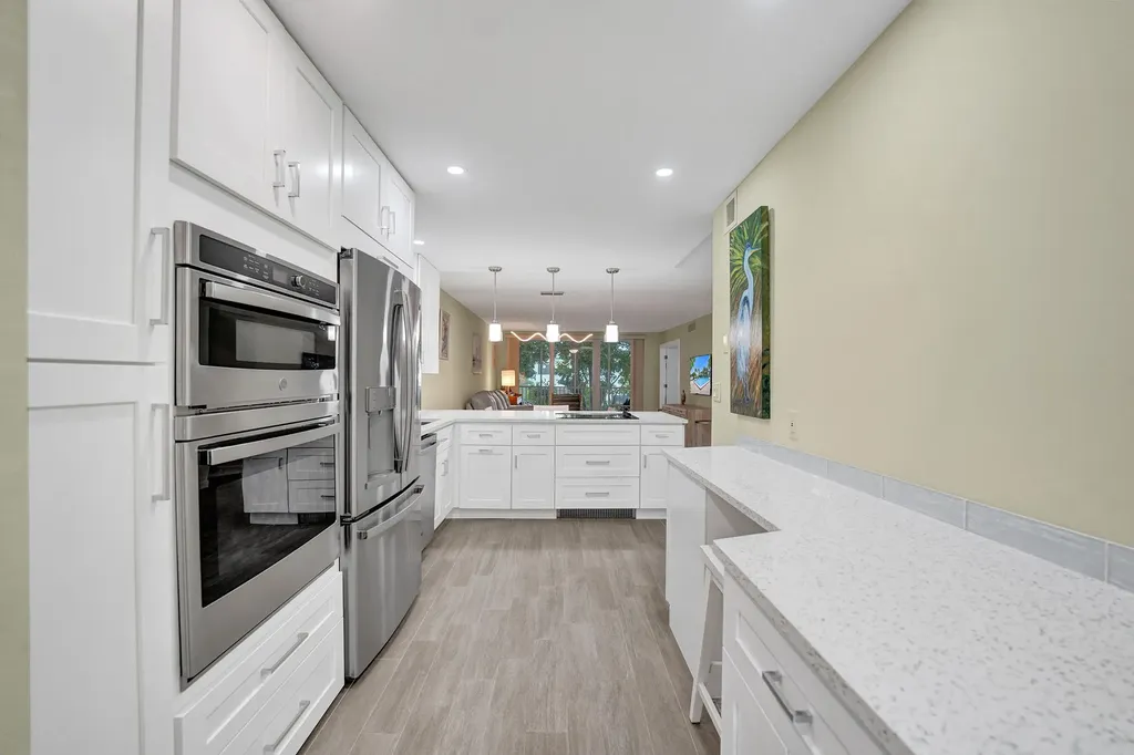 3145 NE 48th Court Lighthouse Point FL 33064