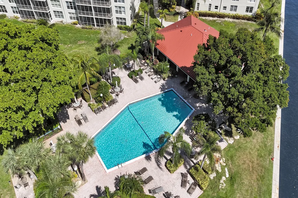 3145 NE 48th Court Lighthouse Point FL 33064