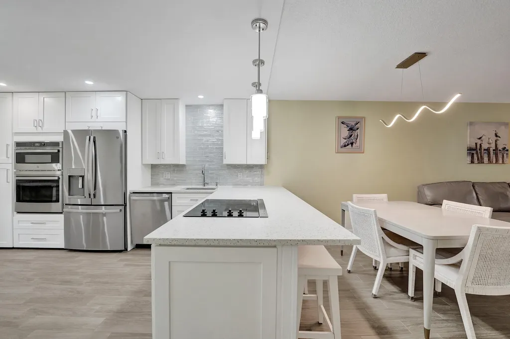 3145 NE 48th Court Lighthouse Point FL 33064