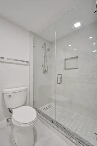 3145 NE 48th Court Lighthouse Point FL 33064