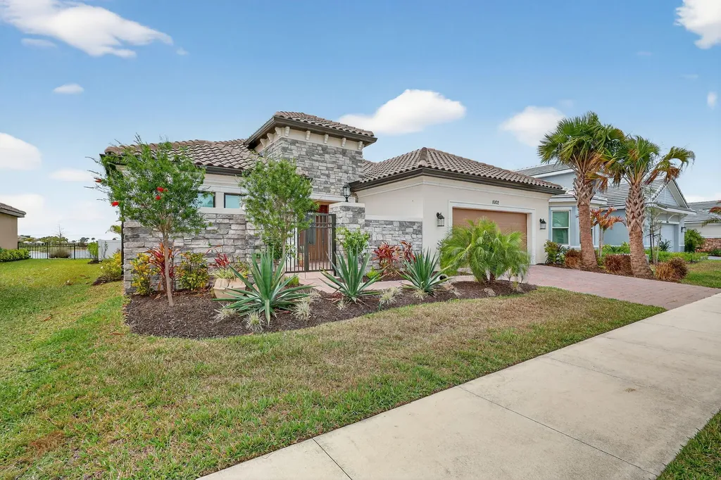 10102 SW Davanti Drive Port St Lucie FL 34987
