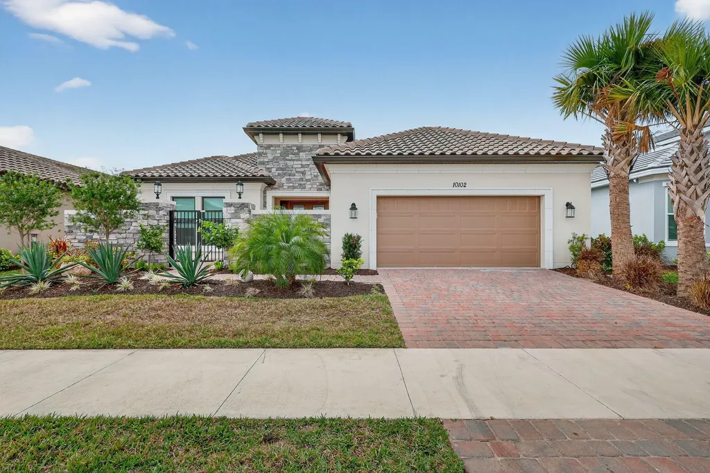 10102 SW Davanti Drive Port St Lucie FL 34987