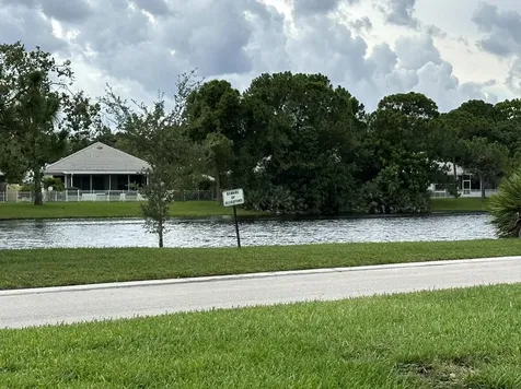 7461 SE Autumn Lane Hobe Sound FL 33455