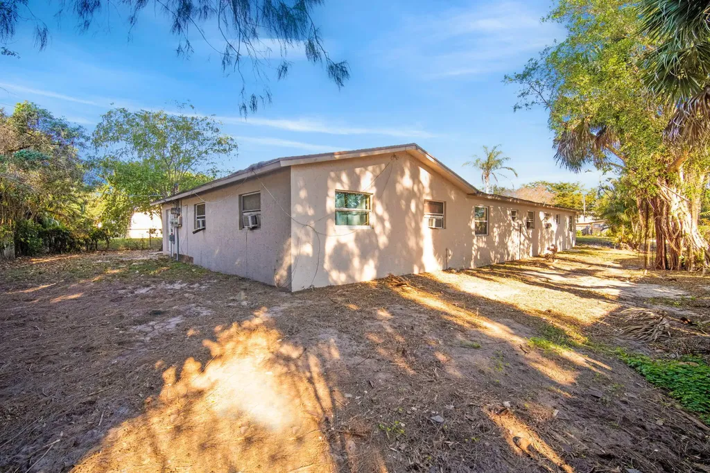 4600 Kelmar Drive West Palm Beach FL