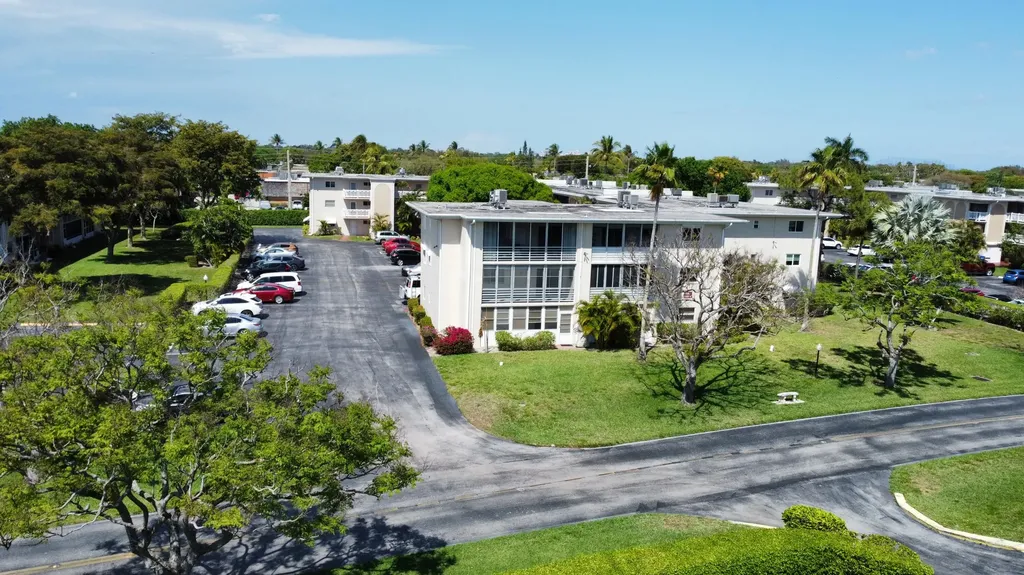 2687 Garden Drive N Lake Worth Beach FL 33461