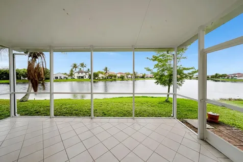 2042 NW 184th Way Pembroke Pines FL 33029