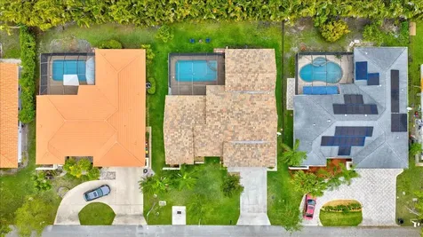 4885 NW 50th Street Coconut Creek FL 33073