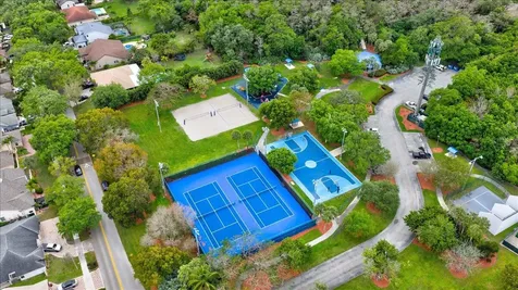 4885 NW 50th Street Coconut Creek FL 33073