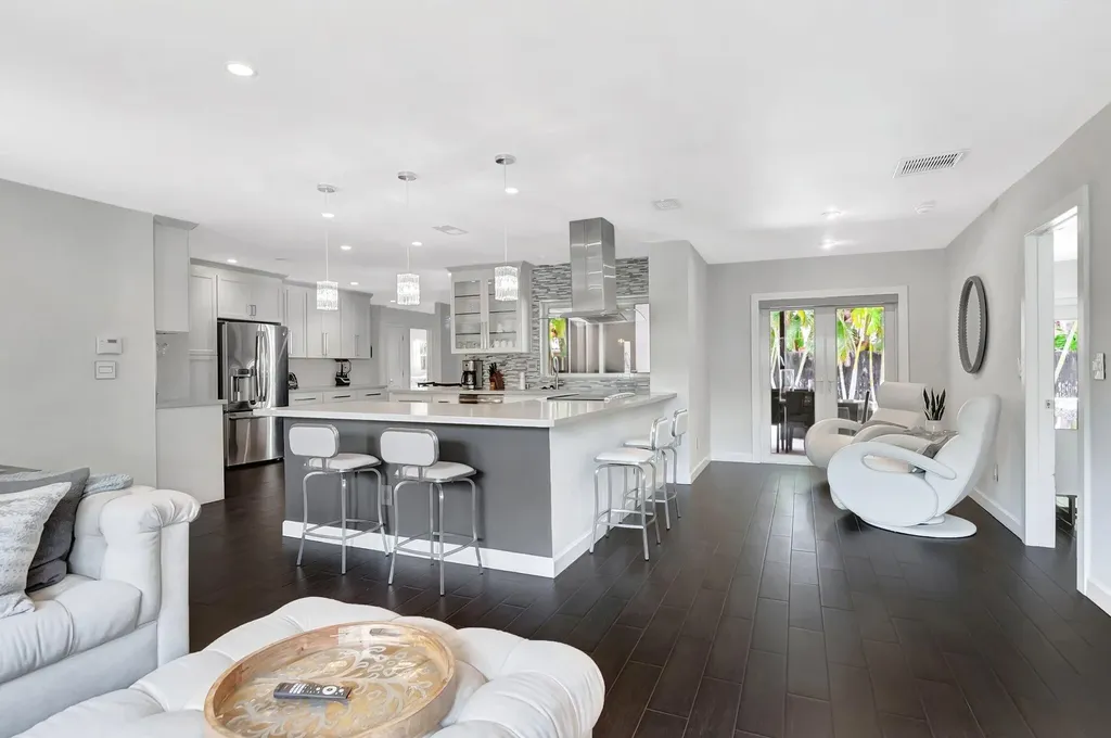 855 Berkeley Street Boca Raton FL 33487