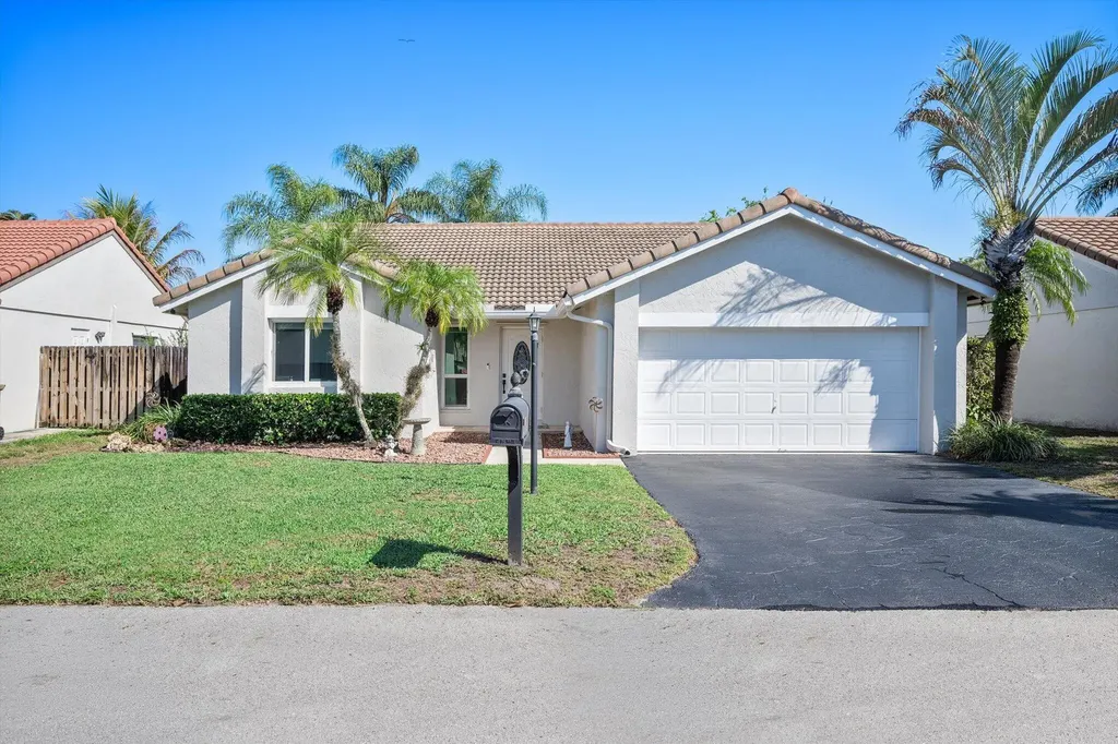 15541 Dover Court Davie FL 33331