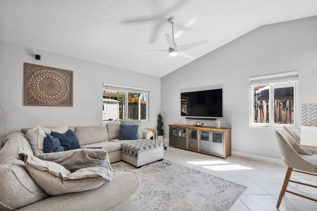 15541 Dover Court Davie FL 33331