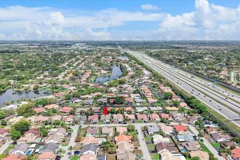 15541 Dover Court Davie FL 33331
