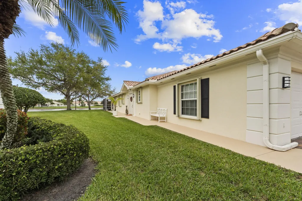 8233 Cozumel Lane Wellington FL 33414