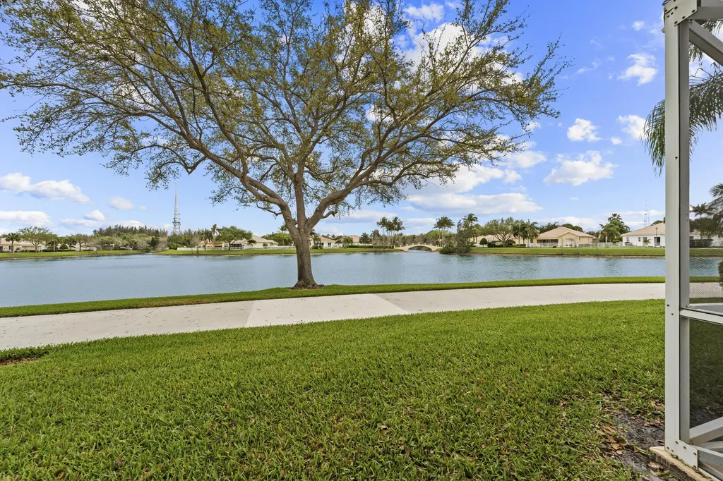 8233 Cozumel Lane Wellington FL 33414
