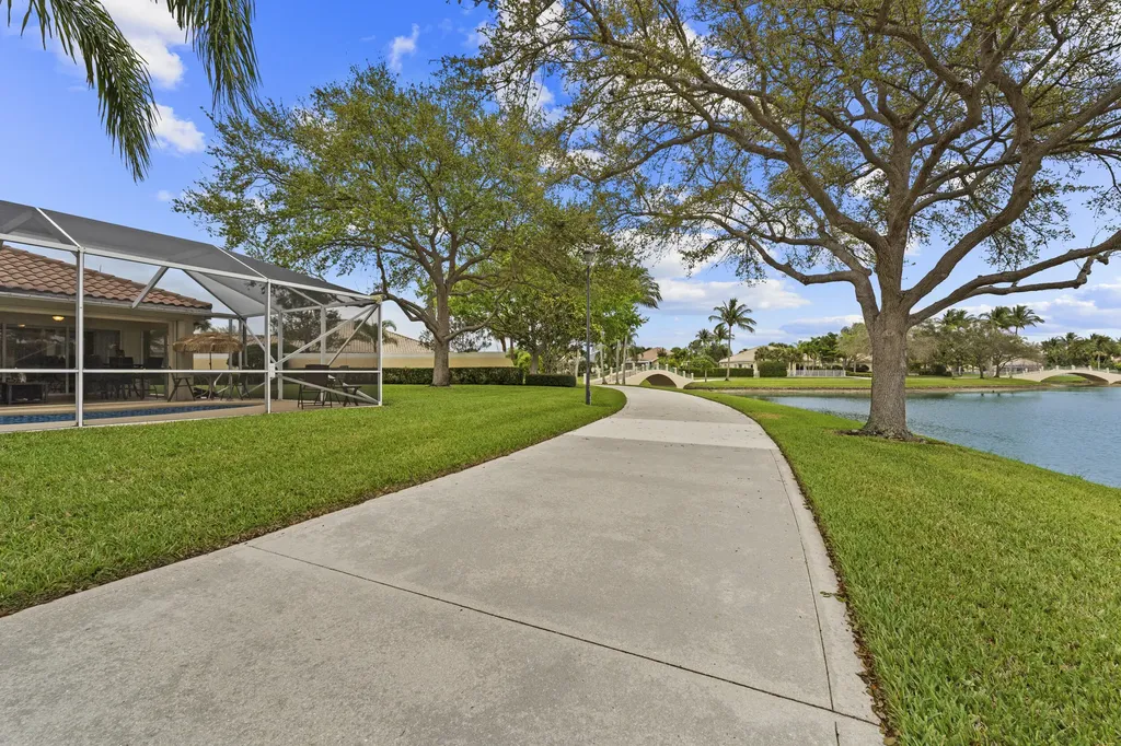 8233 Cozumel Lane Wellington FL 33414