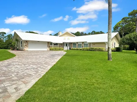 4100 Smokey Pines Court Fort Pierce FL 34951
