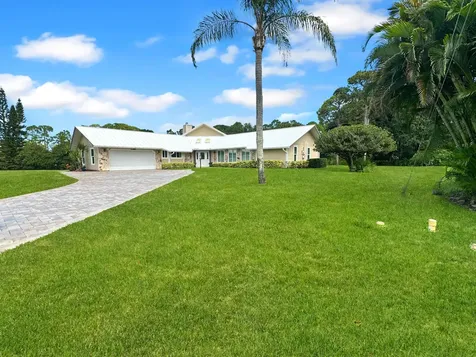 4100 Smokey Pines Court Fort Pierce FL 34951