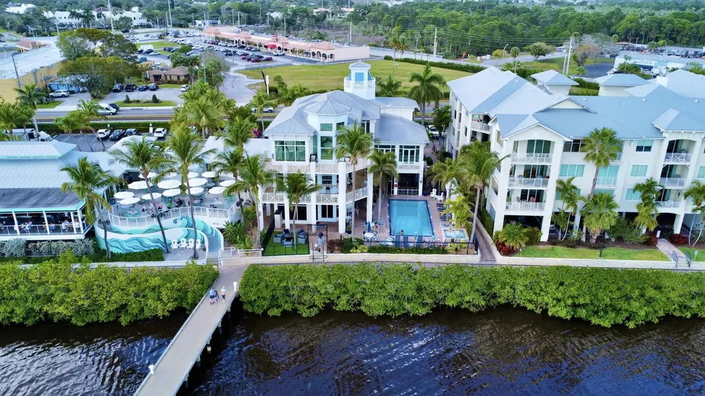975 NW Flagler Avenue Stuart FL 34994