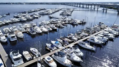 975 NW Flagler Avenue Stuart FL 34994