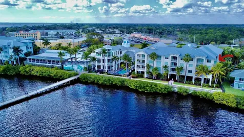 975 NW Flagler Avenue Stuart FL 34994