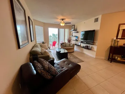 975 NW Flagler Avenue Stuart FL 34994