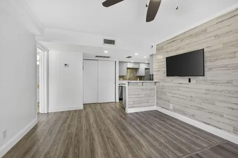 612 Executive Center Drive West Palm Beach FL 33401