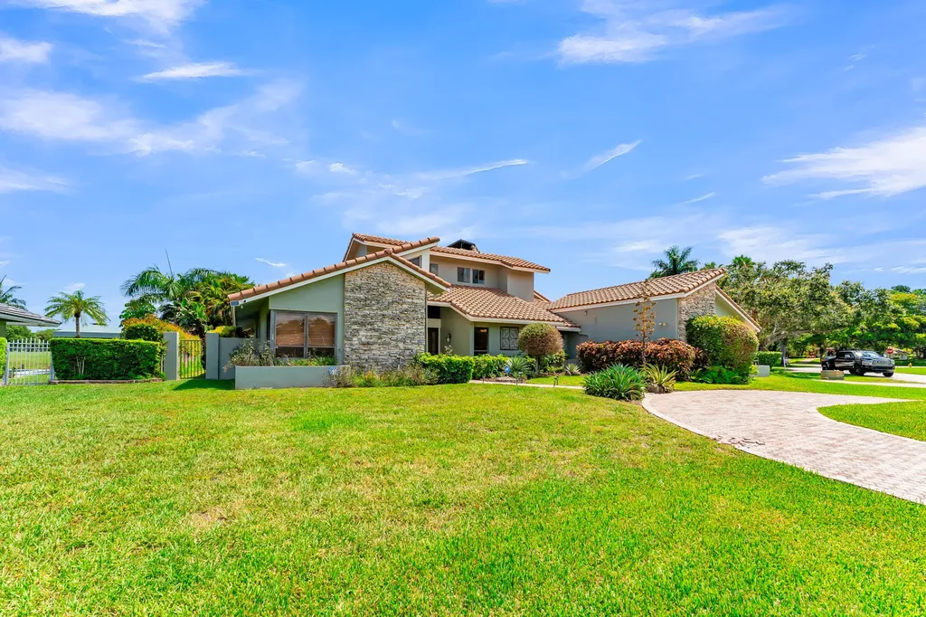 12731 NW 1st Street Plantation FL 33325