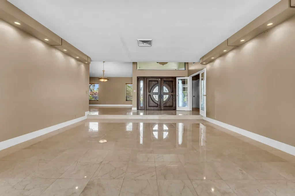 12731 NW 1st Street Plantation FL 33325