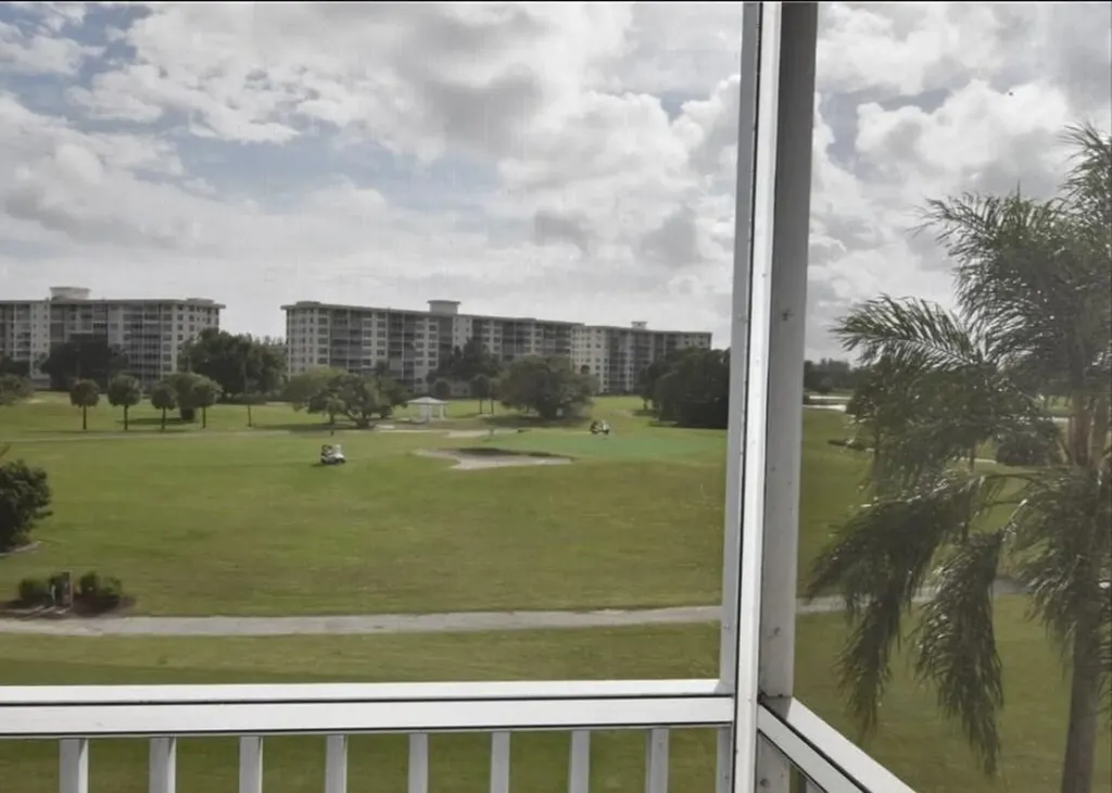 2900 Palm Aire Drive Pompano Beach FL 33069